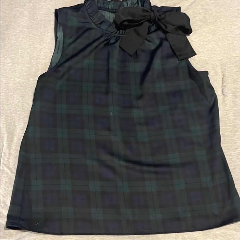 Sleeveless Plaid Top with Bow Accent